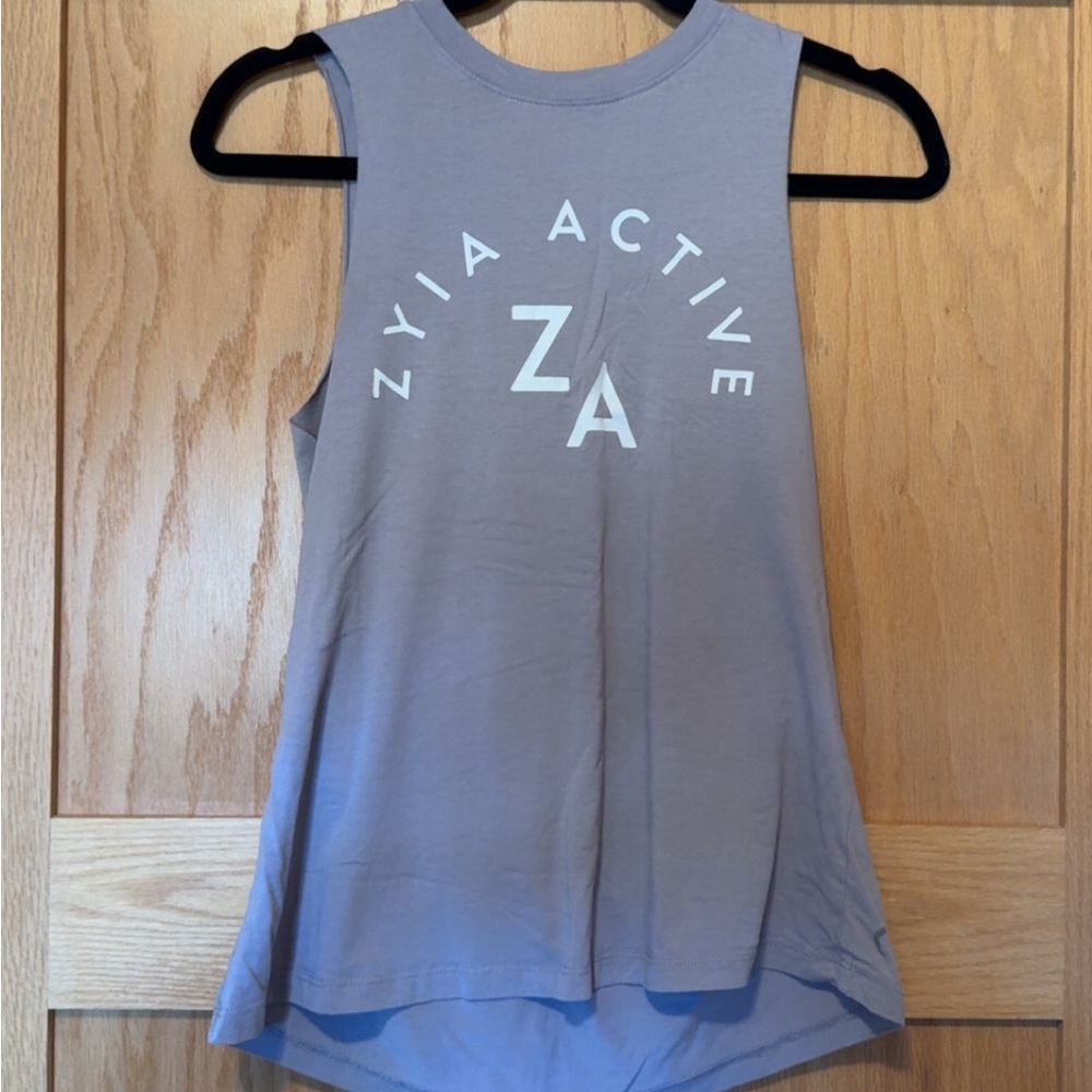 ZYIA Tank